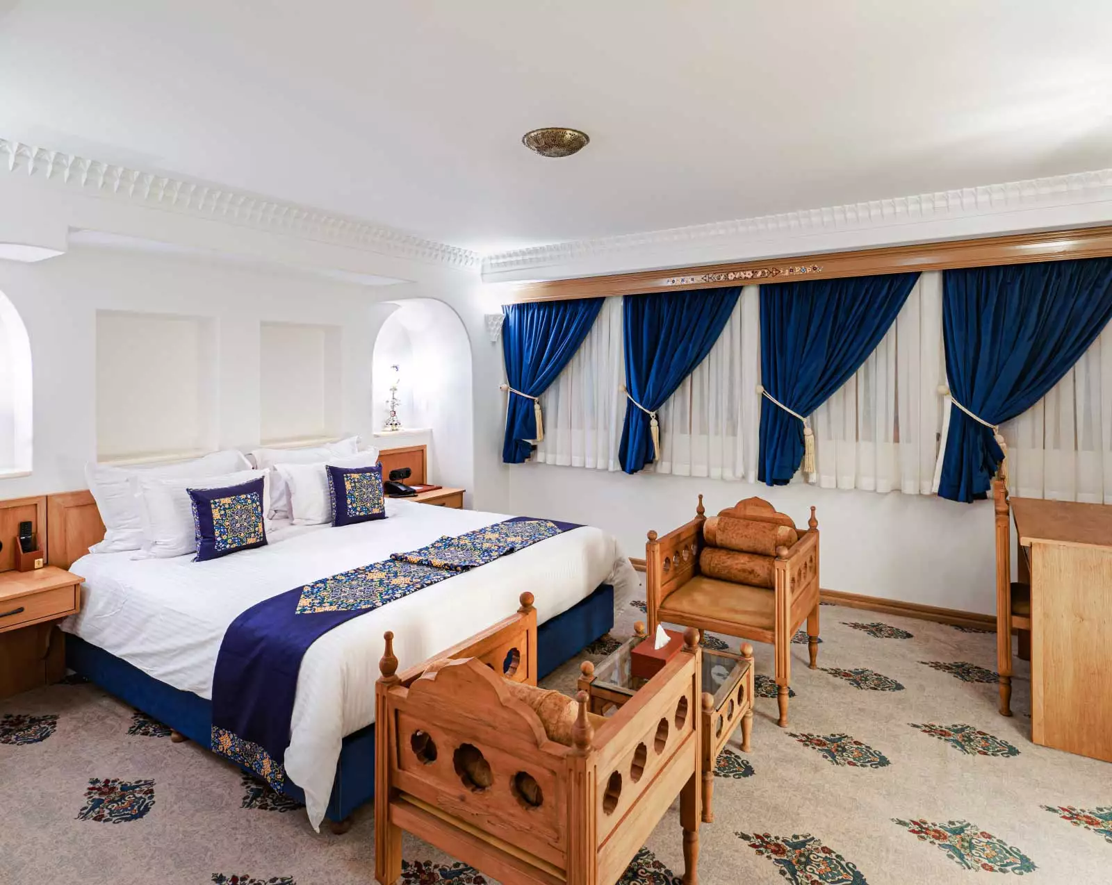 هتل گران میراث رشیدیه تهران